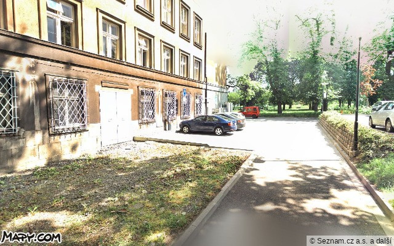 Pohled z ulice — Mapy.com