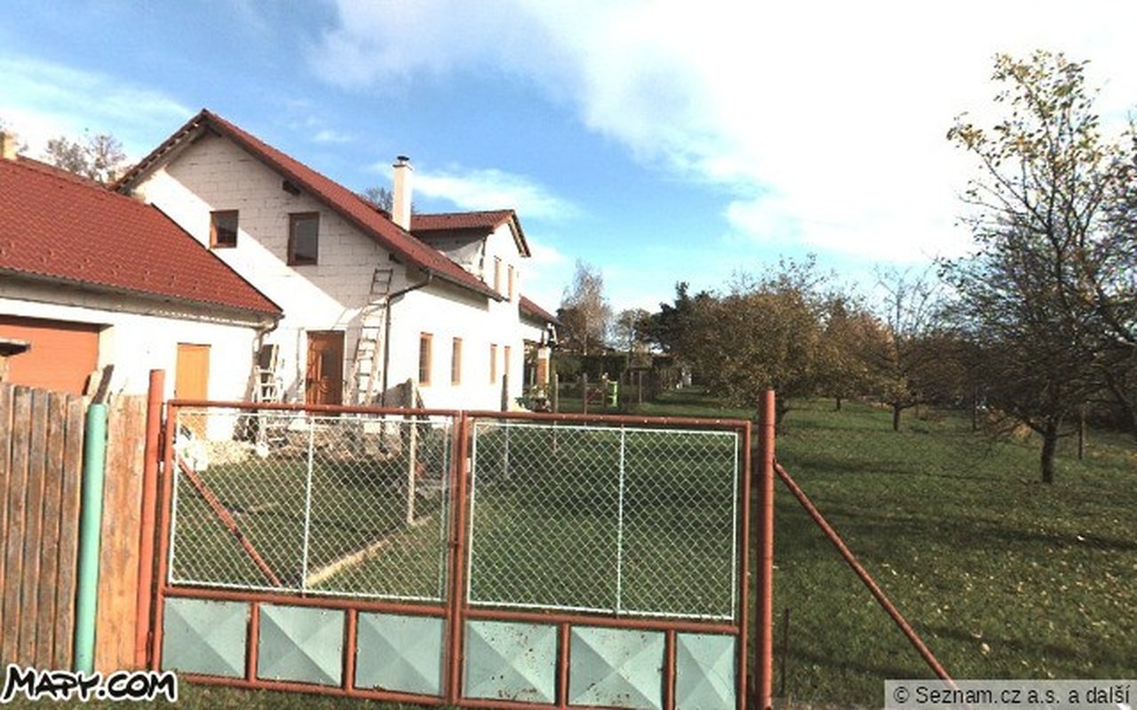 Pohled z ulice — Mapy.com