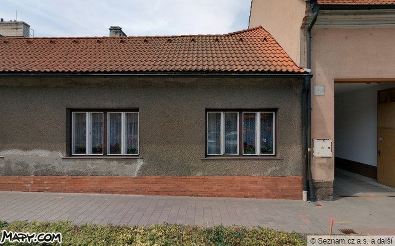 Pohled z ulice — Mapy.com