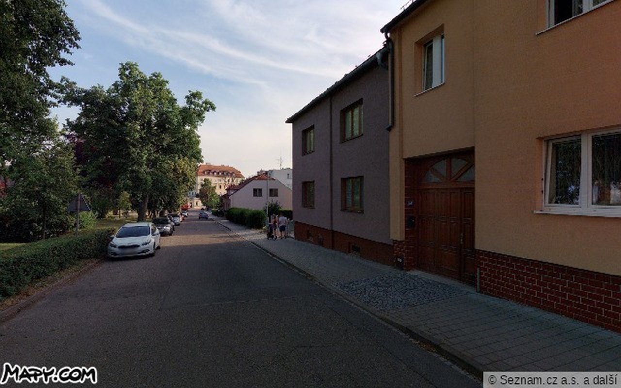 Pohled z ulice — Mapy.com