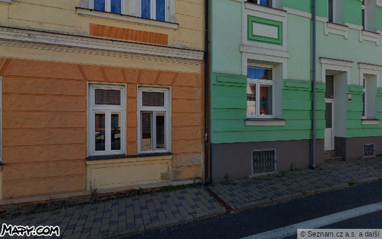 Pohled z ulice — Mapy.com