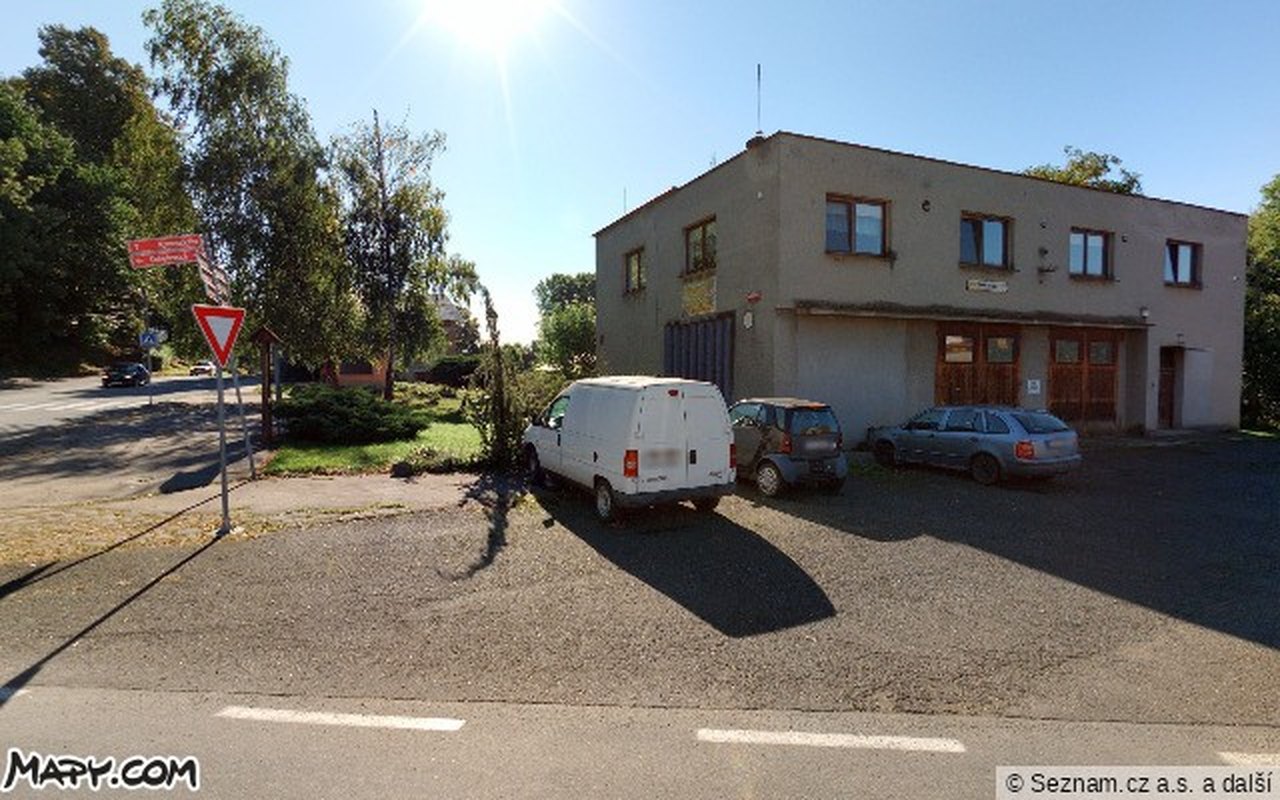 Pohled z ulice — Mapy.com
