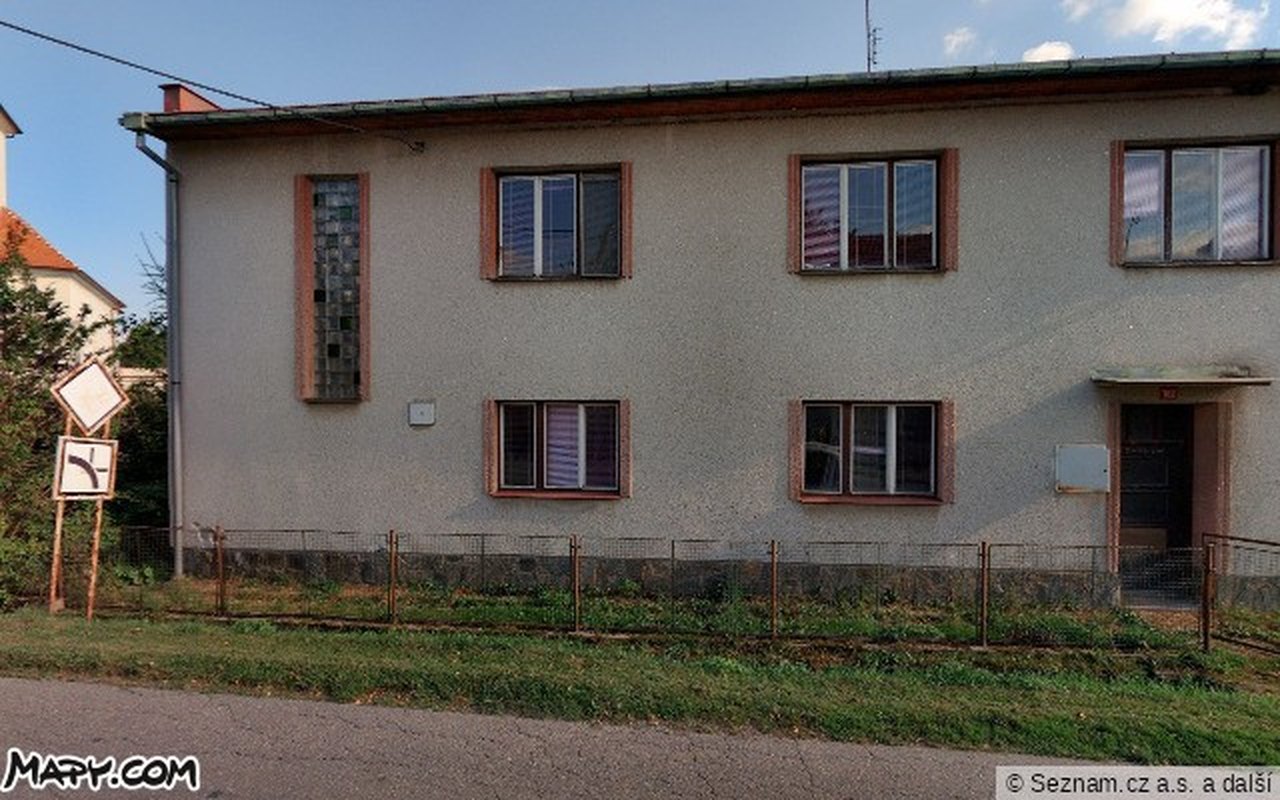 Pohled z ulice — Mapy.com